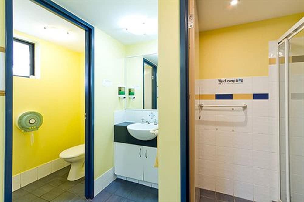 Arrival Lodge Hostel Accommodation Gold Coast Bagian luar foto