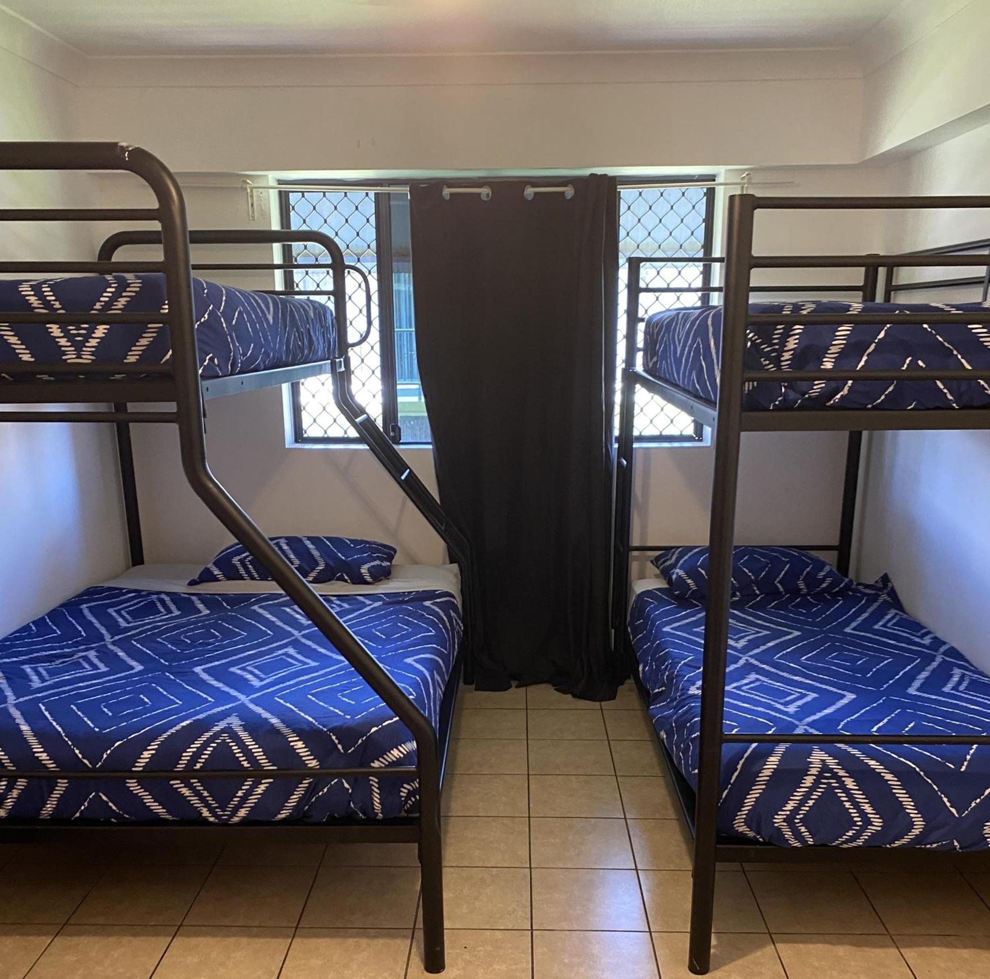 Arrival Lodge Hostel Accommodation Gold Coast Bagian luar foto