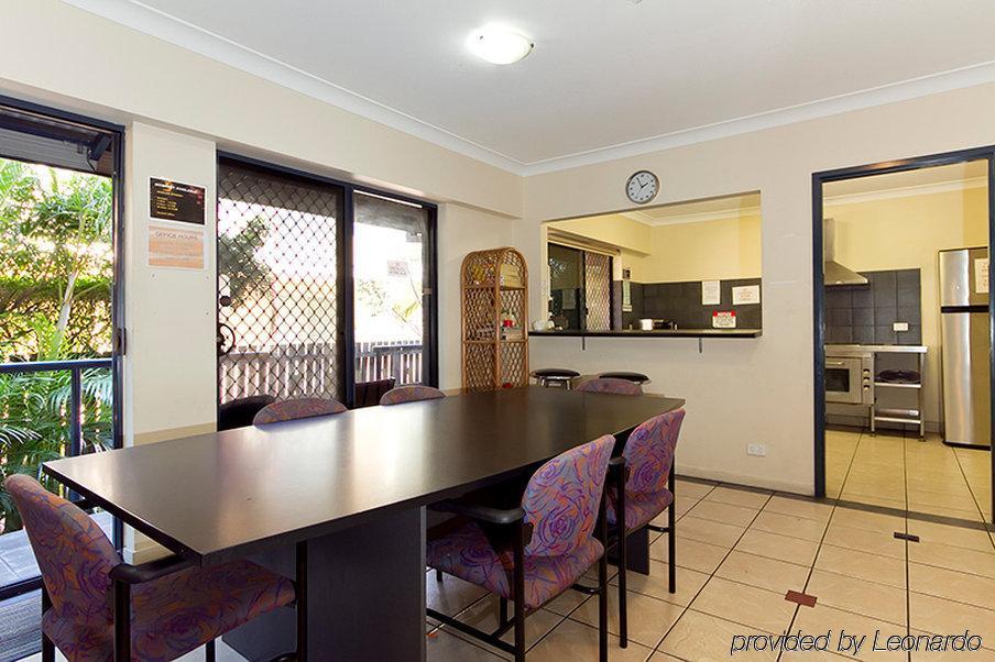 Arrival Lodge Hostel Accommodation Gold Coast Bagian luar foto
