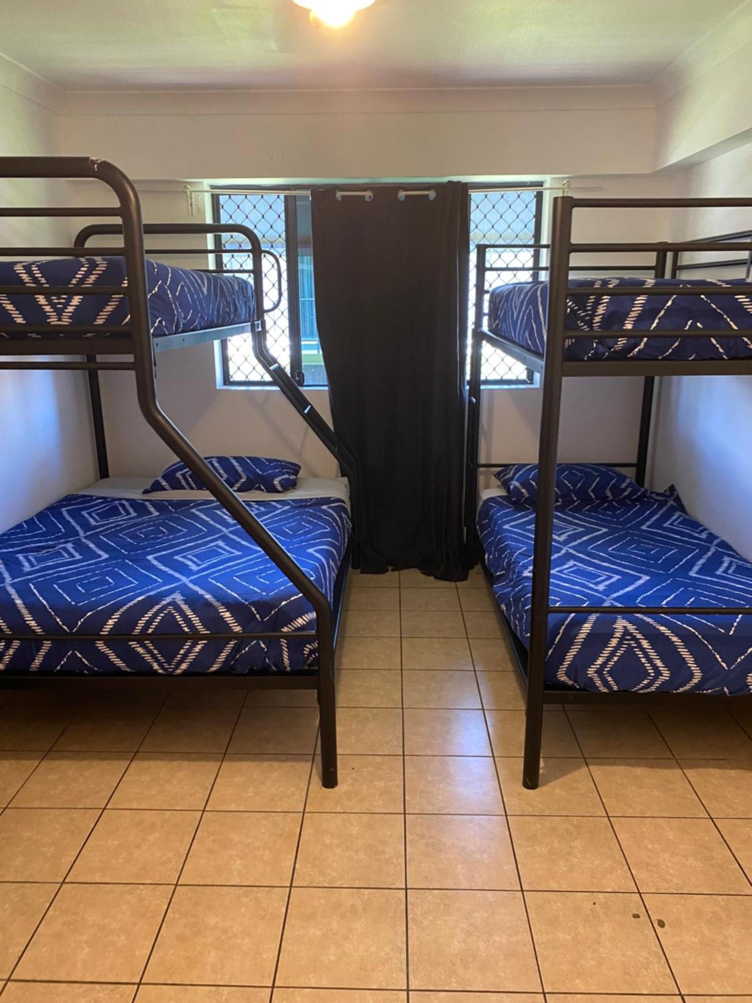 Arrival Lodge Hostel Accommodation Gold Coast Bagian luar foto