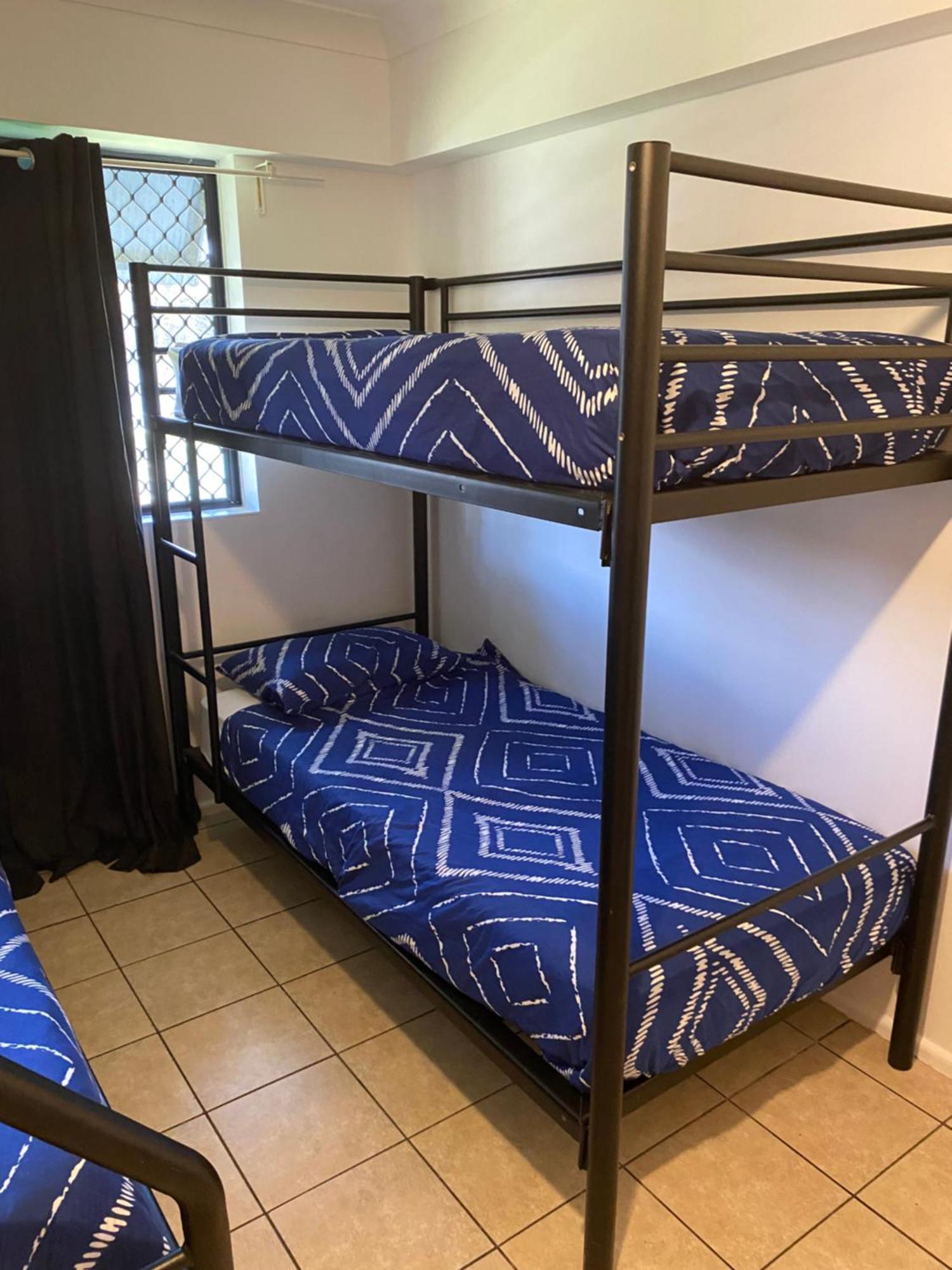 Arrival Lodge Hostel Accommodation Gold Coast Bagian luar foto