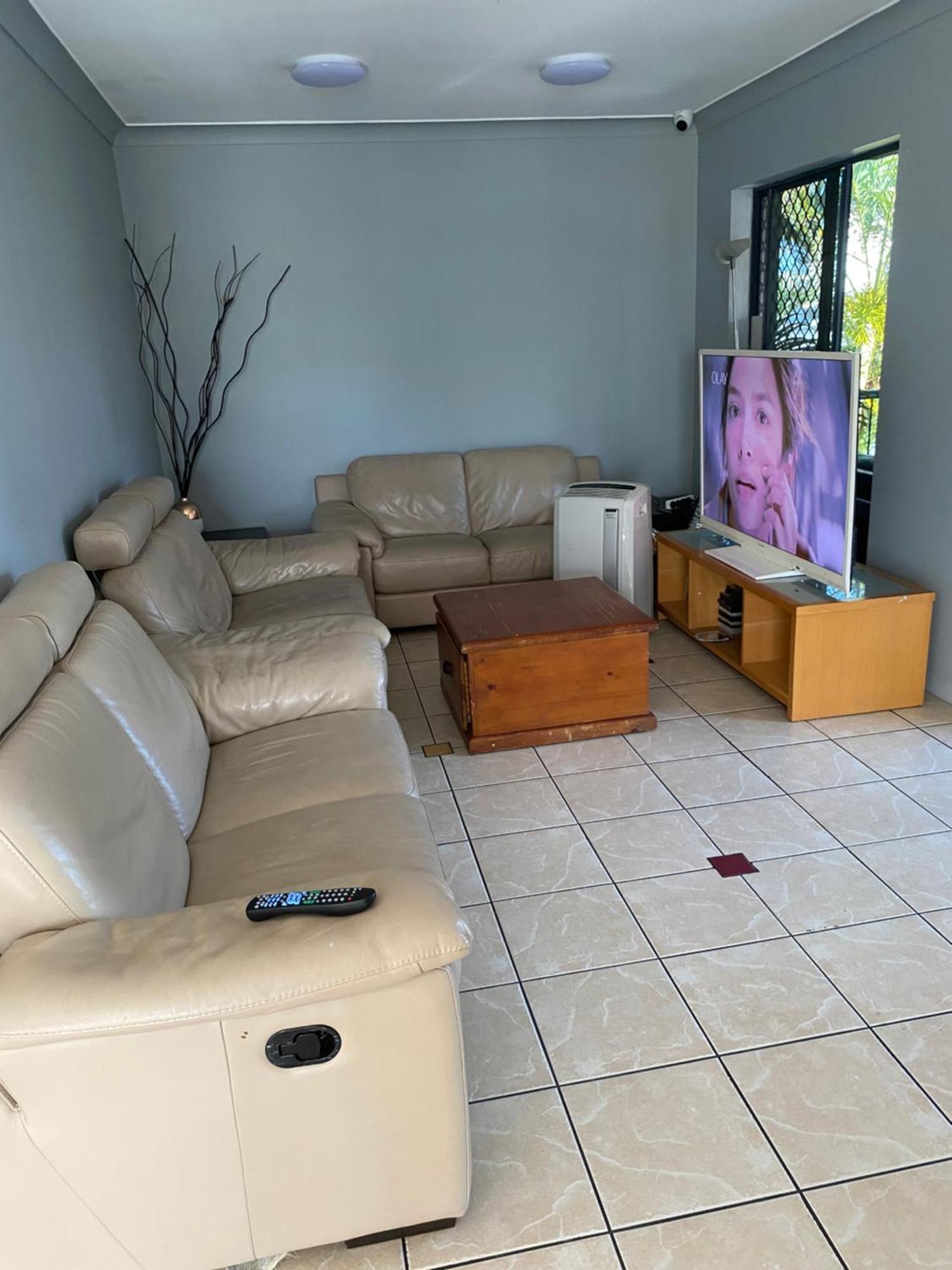 Arrival Lodge Hostel Accommodation Gold Coast Bagian luar foto