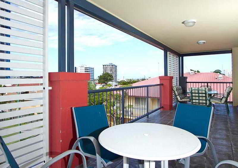 Arrival Lodge Hostel Accommodation Gold Coast Bagian luar foto