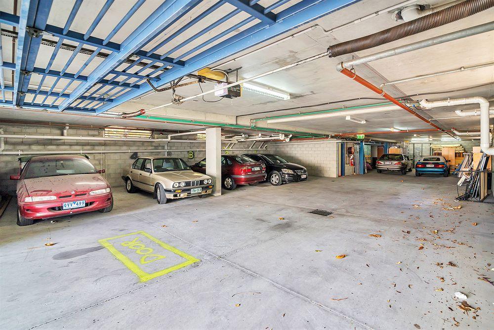 Arrival Lodge Hostel Accommodation Gold Coast Bagian luar foto