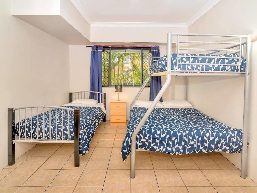 Arrival Lodge Hostel Accommodation Gold Coast Bagian luar foto
